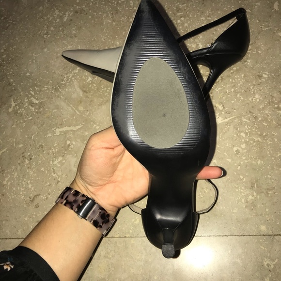 BCBGeneration PL-Dillyn Two Tone Closed Toe Heels Size 9 - Picture 8 of 16